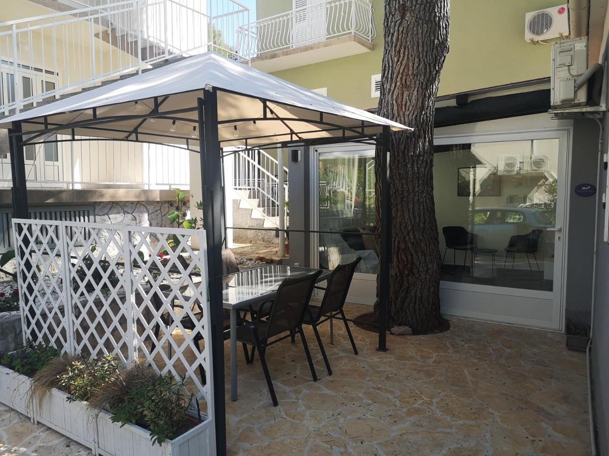 Mala Kuca Ispod Borova Primošten Exterior foto