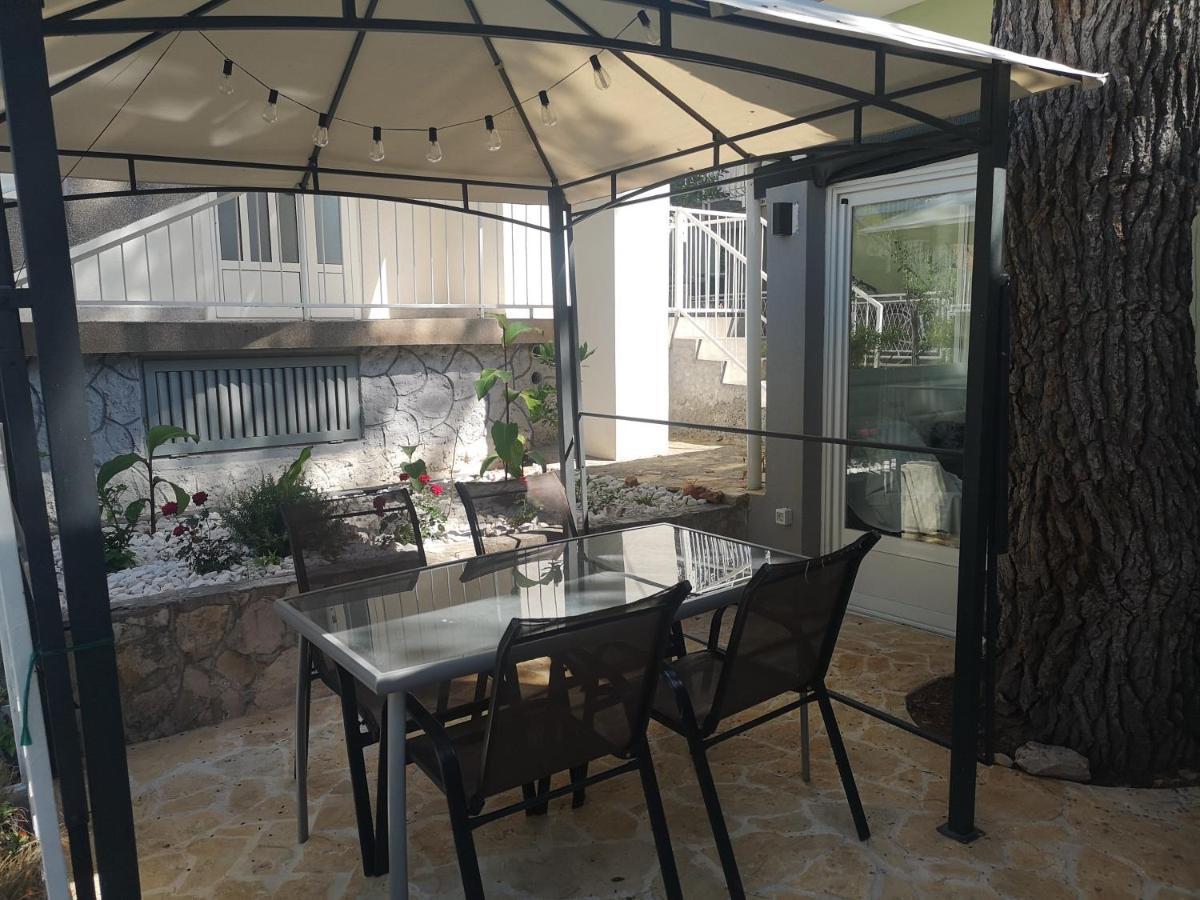 Mala Kuca Ispod Borova Primošten Exterior foto