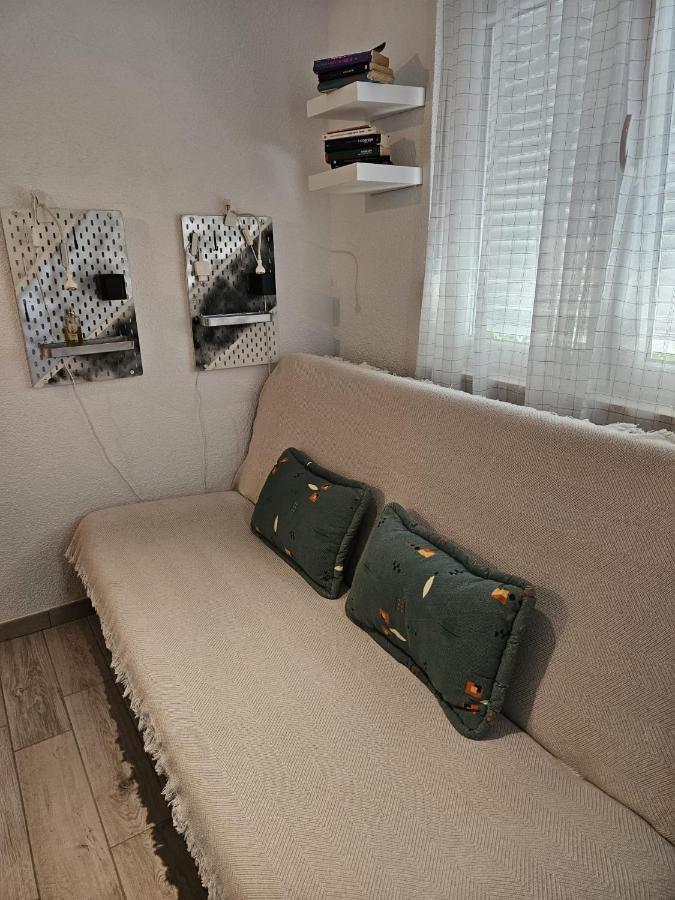 Mala Kuca Ispod Borova Primošten Exterior foto